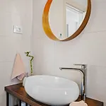 Lu